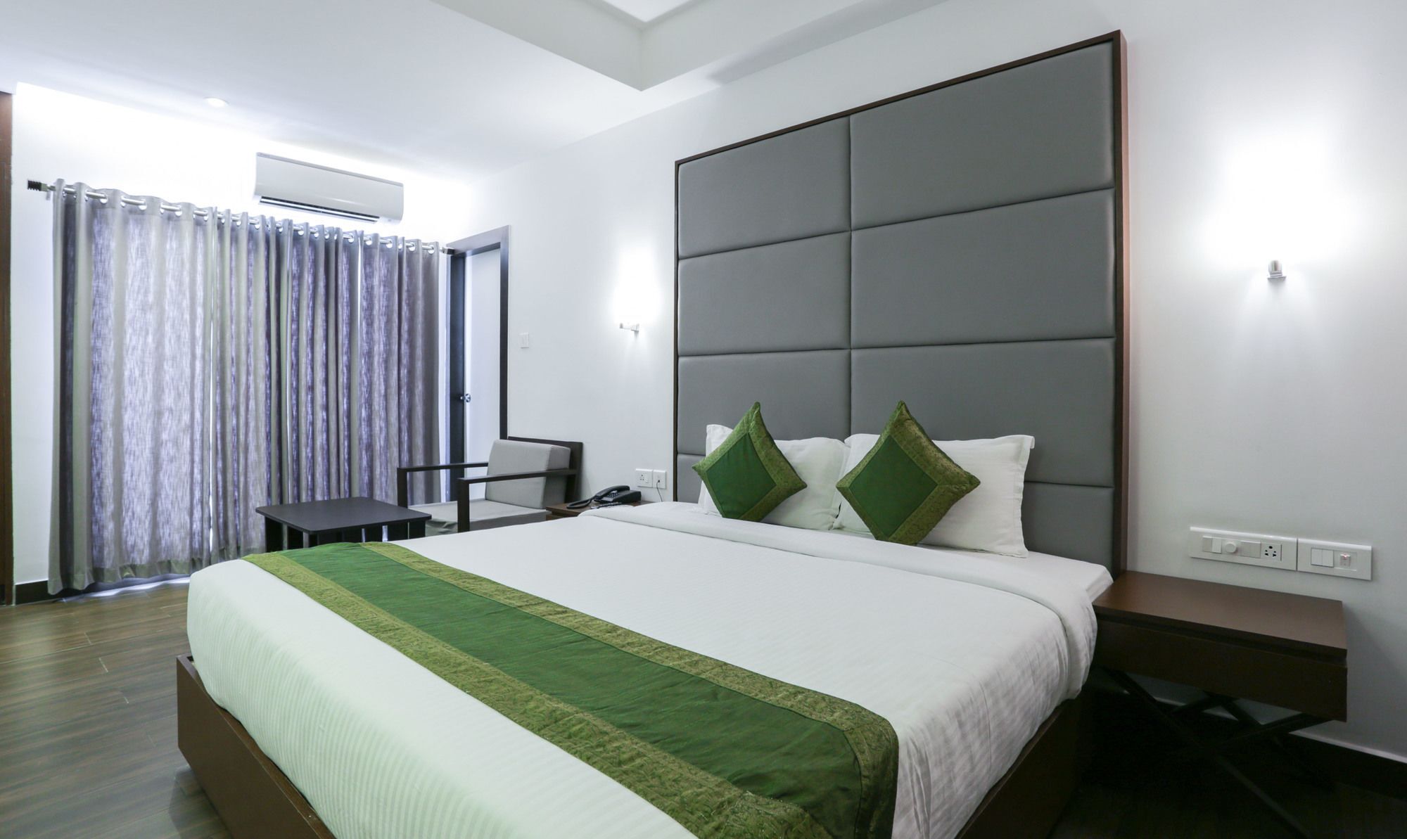 Hotel Crown Suites Kochi Extérieur photo